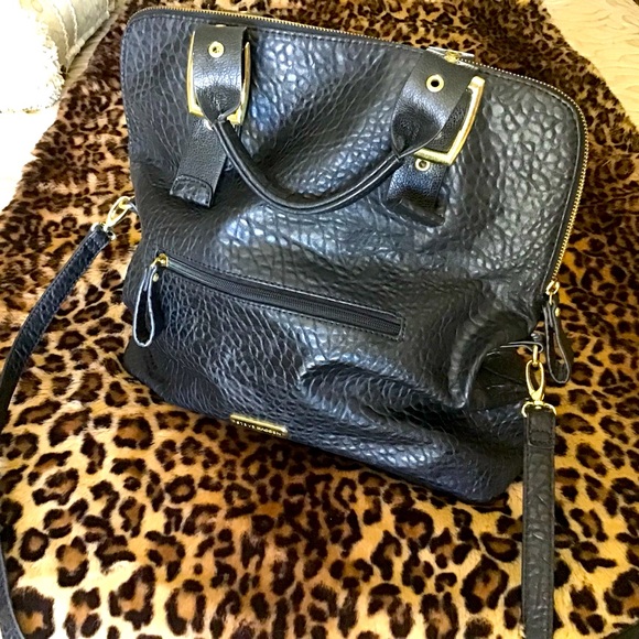 STEVE MADDEN BLACK. VEGAN PURSE, lots of compartments inside, classy look! - Picture 1 of 10